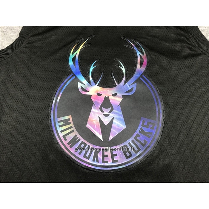 Maglia Milwaukee Bucks Giannis Antetokounmpo #34 Iridescent Logo Nero